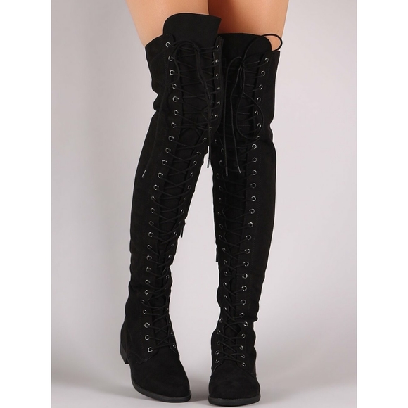 𝙇𝙖𝙨𝙩 7.5 🖤🎥High Standards
Lace Up Boot - Picture 10 of 10